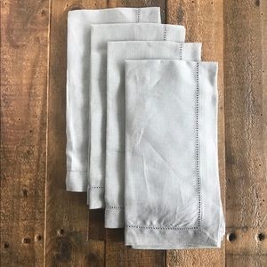 Pottery Barn Classic Linen Napkin Set of 4